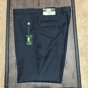 New. Men’s Navy Ralph Lauren dress pants 38W x 30L